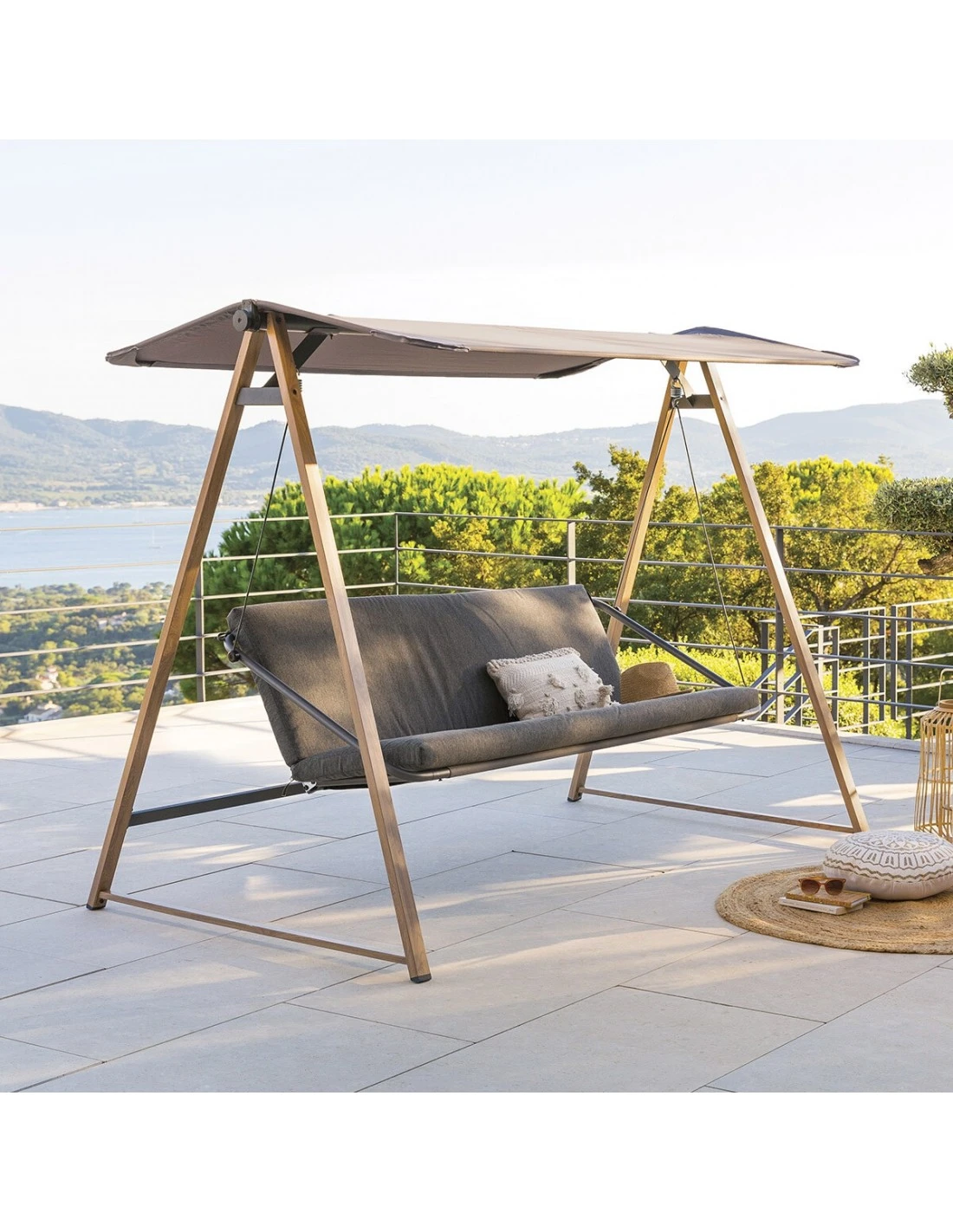 Balancelle De Jardin Soly 3 Places - Acier Effet Bois 2 Balancelle De Jardin Soly 3 Places - Acier Effet Bois – Image 2