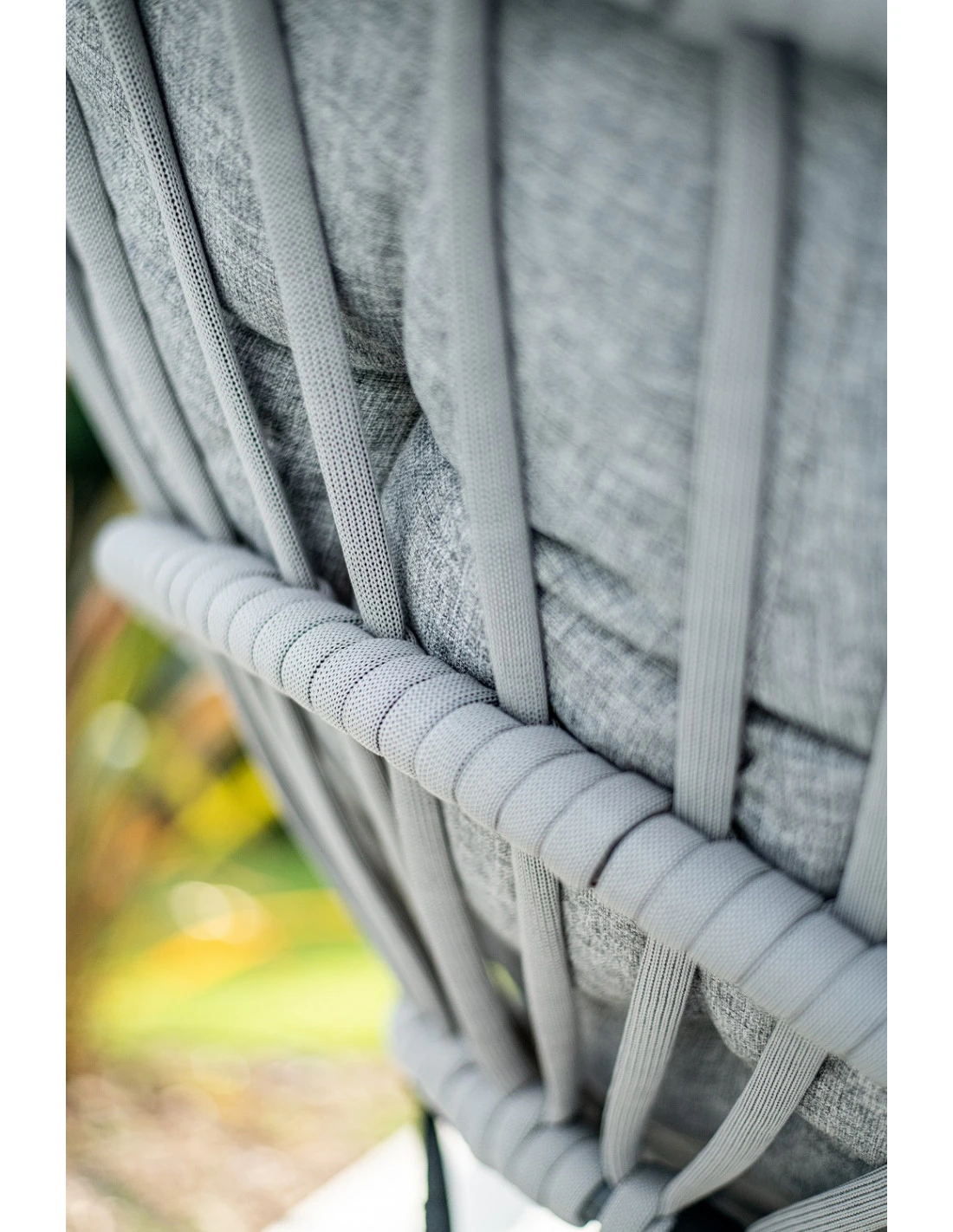 Fauteuil Suspendu Œuf OVO - Acier Et Résine Tressée 5 Fauteuil Suspendu Œuf OVO - Acier Et Résine Tressée – Image 5