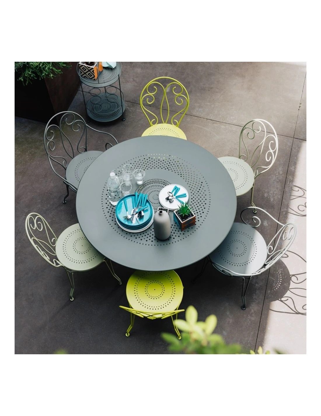 Table De Jardin Montmartre D.117 Cm - Métal Ronde - Cerise Noire 2 Table De Jardin Montmartre D.117 Cm - Métal Ronde - Cerise Noire – Image 2